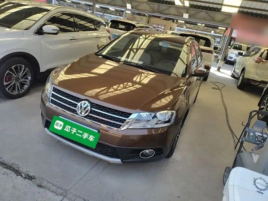 Volkswagen Cross Lavida 2014 1.6L Automatic — миниатюра 1