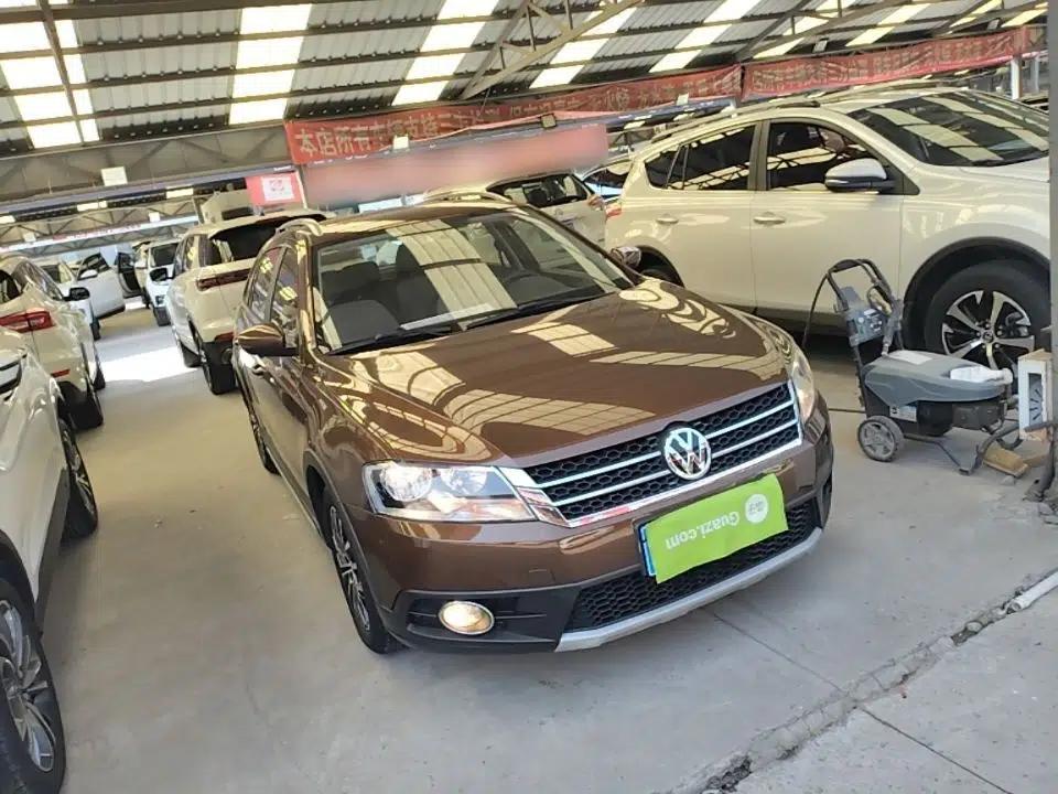 Volkswagen Cross Lavida 2014 1.6L Automatic — миниатюра 3