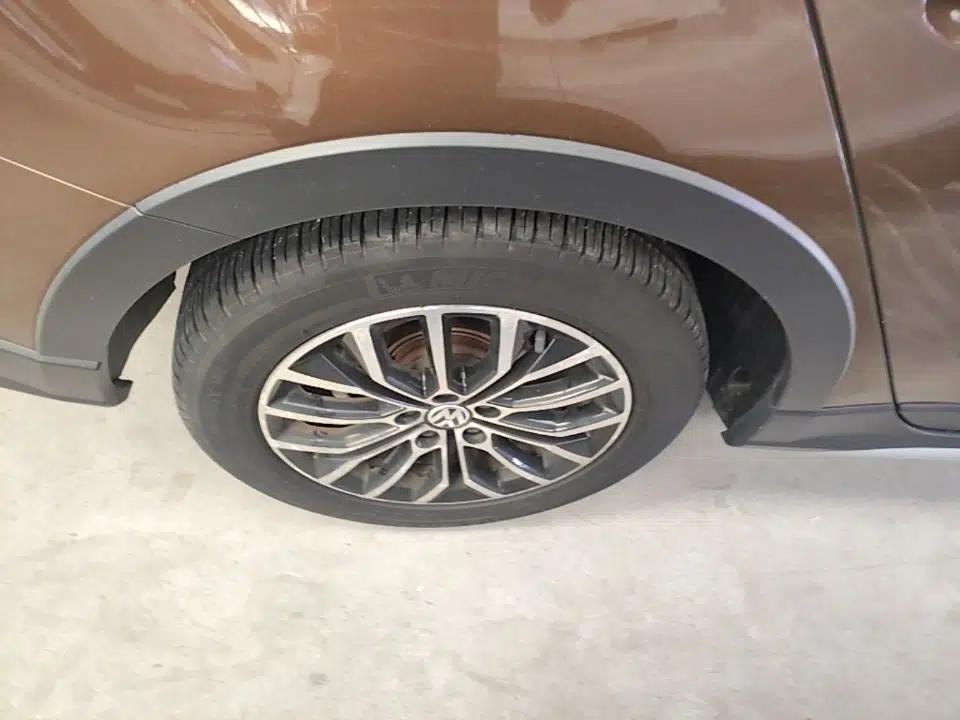 Volkswagen Cross Lavida 2014 1.6L Automatic — миниатюра 10