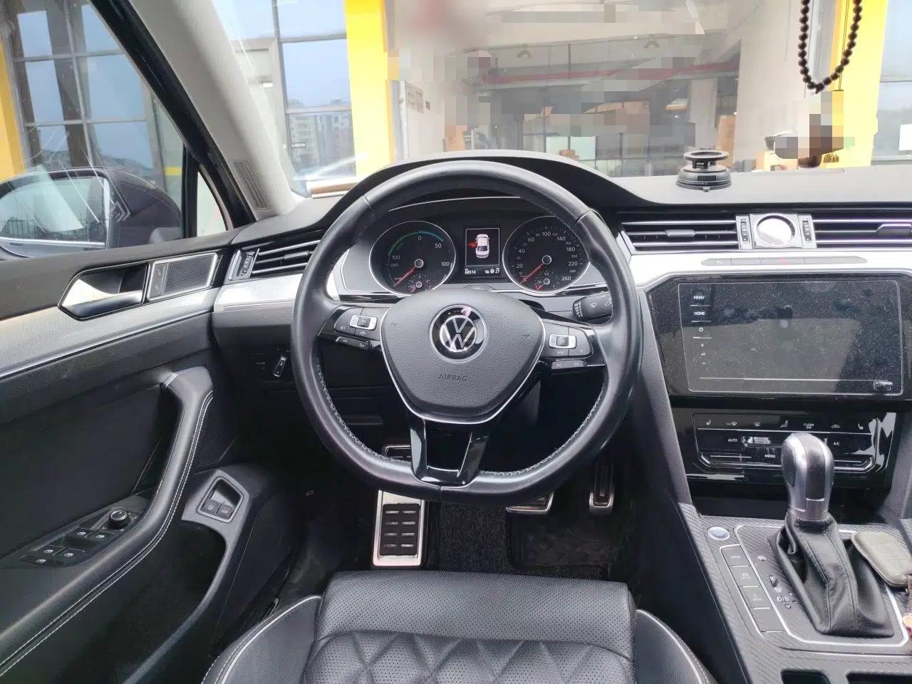 Volkswagen Magotan GTE Plug-in Hybrid 2020 GTE Luxury Model — миниатюра 11