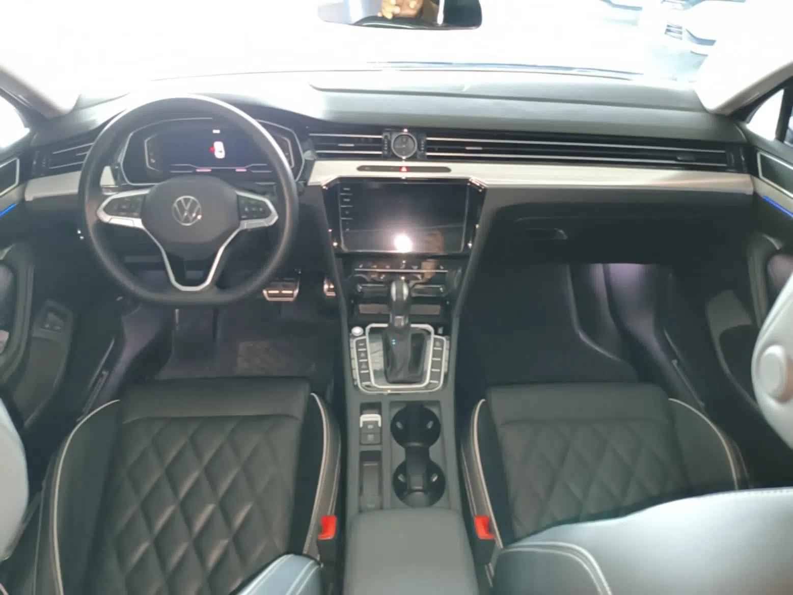 Volkswagen Magotan GTE Plug-in Hybrid 2022 GTE Luxury Model — миниатюра 13