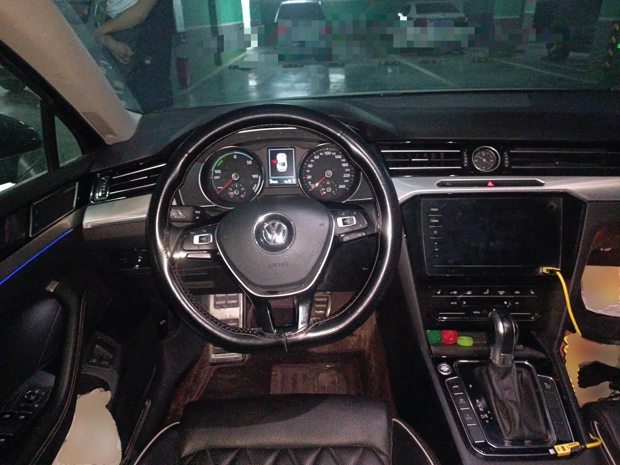 Volkswagen Magotan GTE Plug-in Hybrid 2020 GTE Luxury Model — миниатюра 11