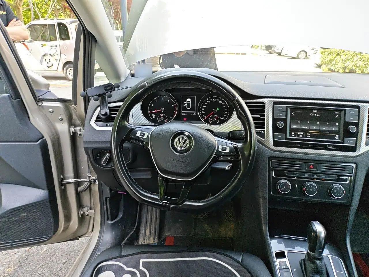 Volkswagen Golf Sportsvan 2019 280TSI Automatic Trendy Edition China V Standard — миниатюра 11