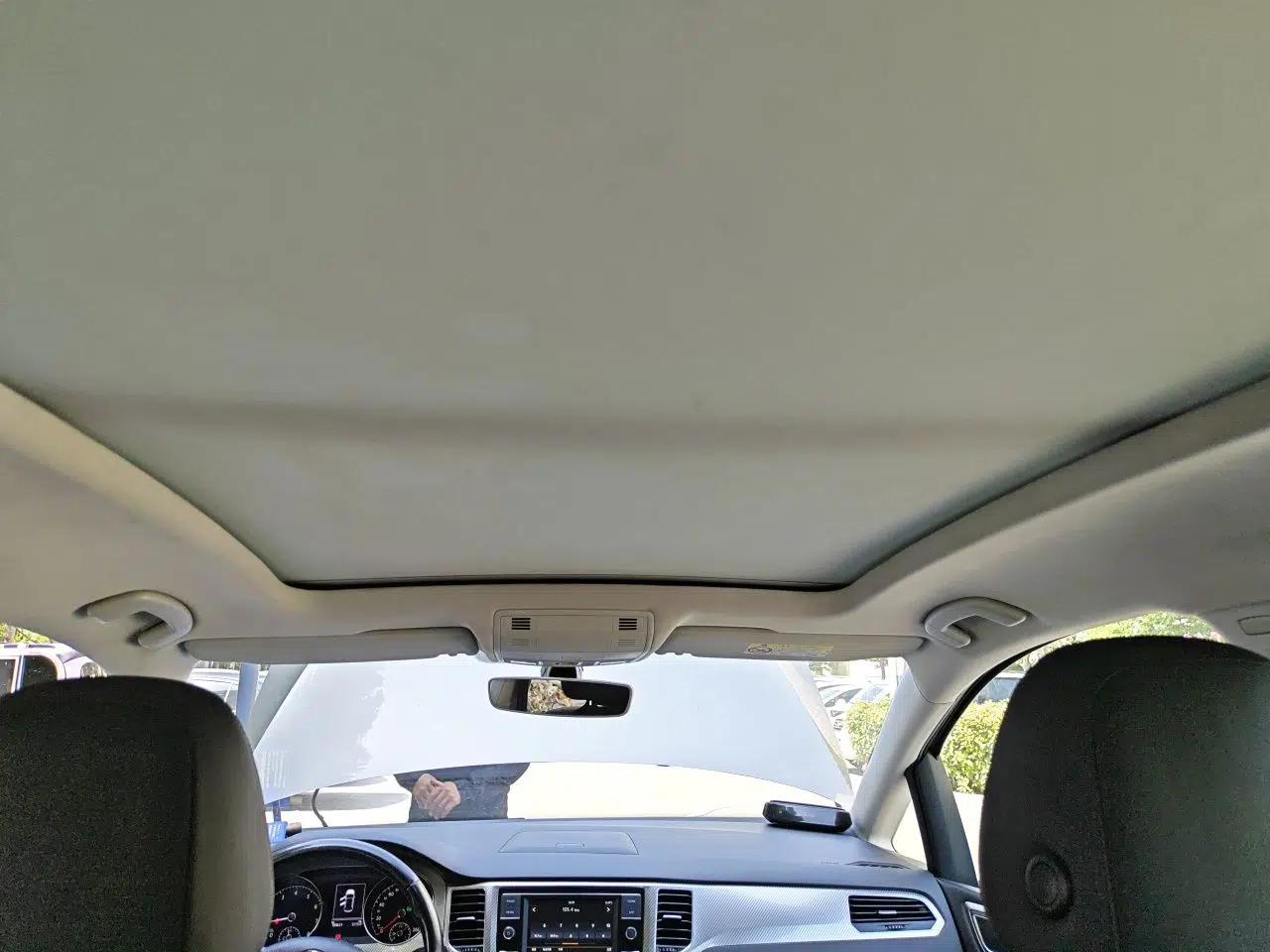 Volkswagen Golf Sportsvan 2019 280TSI Automatic Trendy Edition China V Standard — миниатюра 19