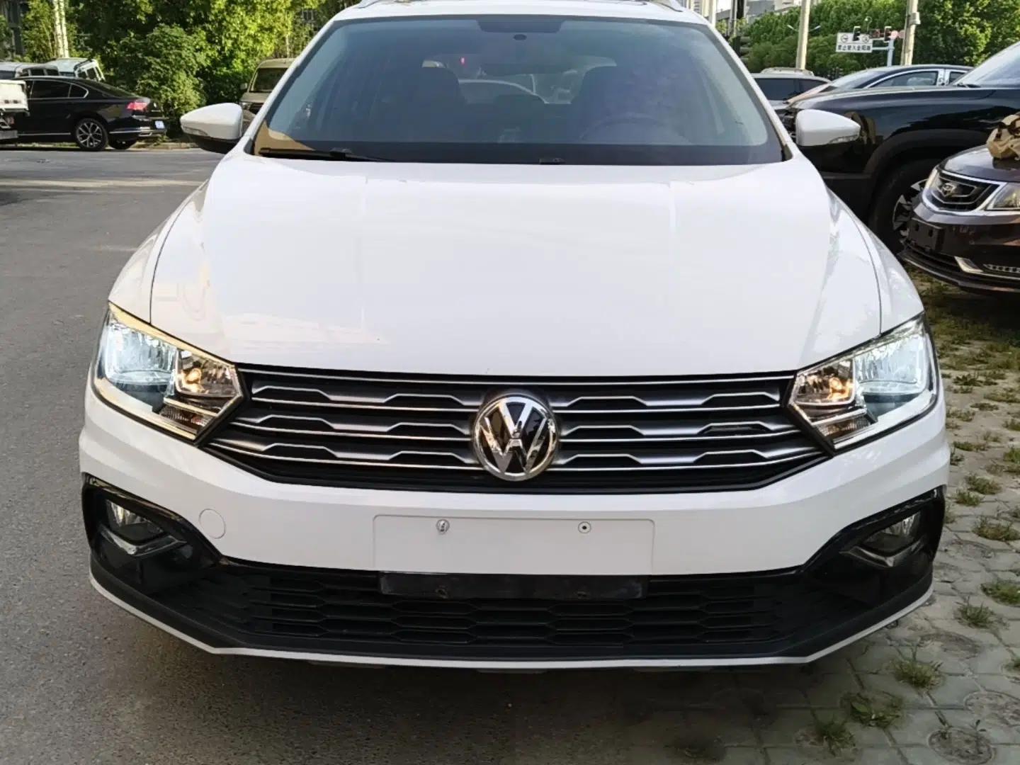 Volkswagen C-TREK 2017 1.6L Automatic Comfort Model — миниатюра 2