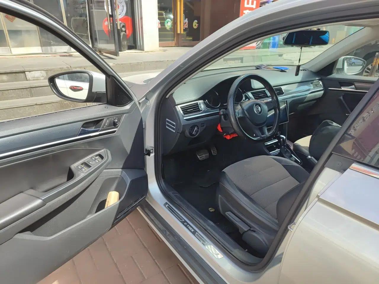 Volkswagen C-TREK 2017 1.6L Automatic Comfort Model — миниатюра 17