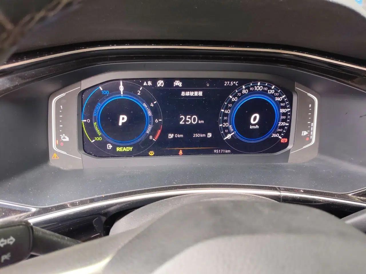 Volkswagen Tayron GTE Plug-in Hybrid 2020 1.4T Luxury Model — миниатюра 12