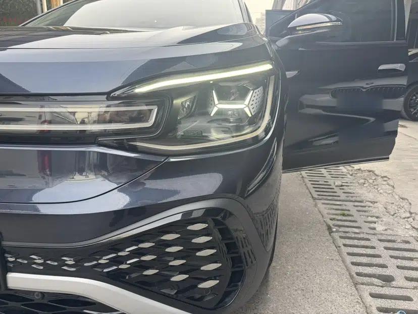 Volkswagen ID.6 CROZZ 2021 Long-Range PRO Edition — миниатюра 2