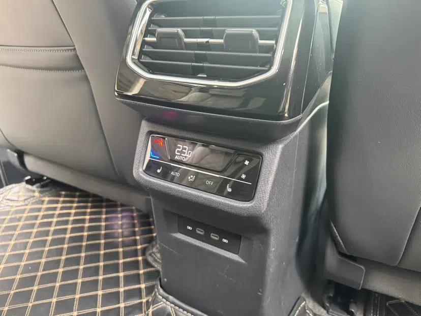 Volkswagen ID.6 CROZZ 2021 Long-Range PRO Edition — миниатюра 21