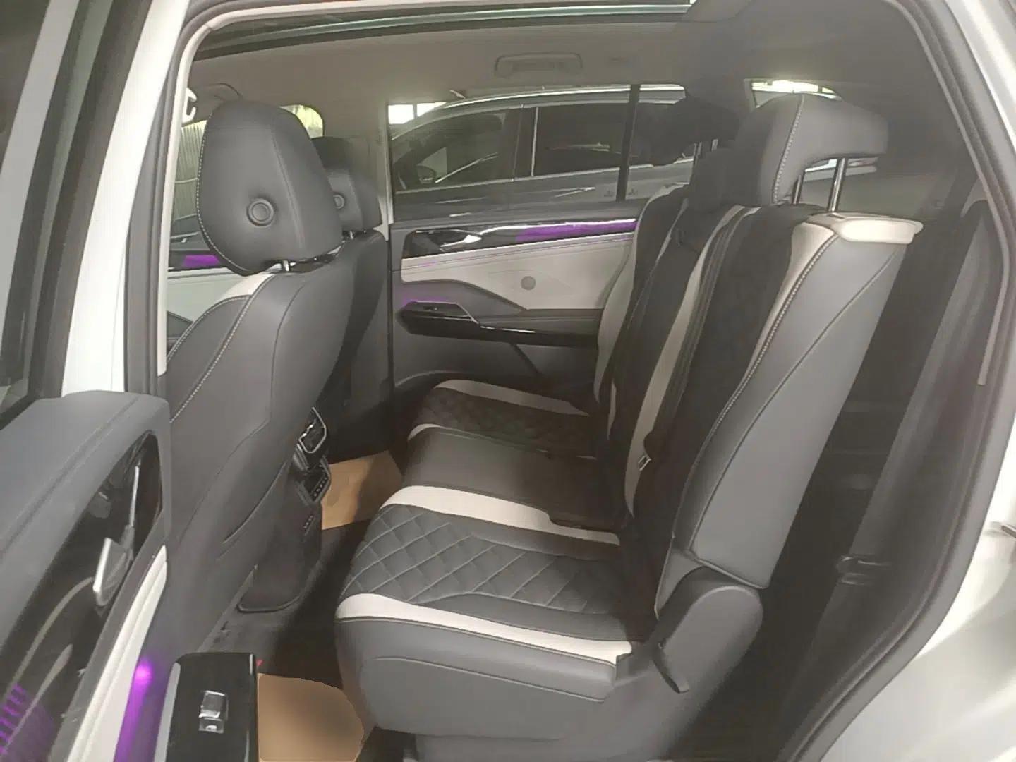 Volkswagen ID.6 CROZZ 2021 Revised Version Long-Range PURE+ Edition — миниатюра 20