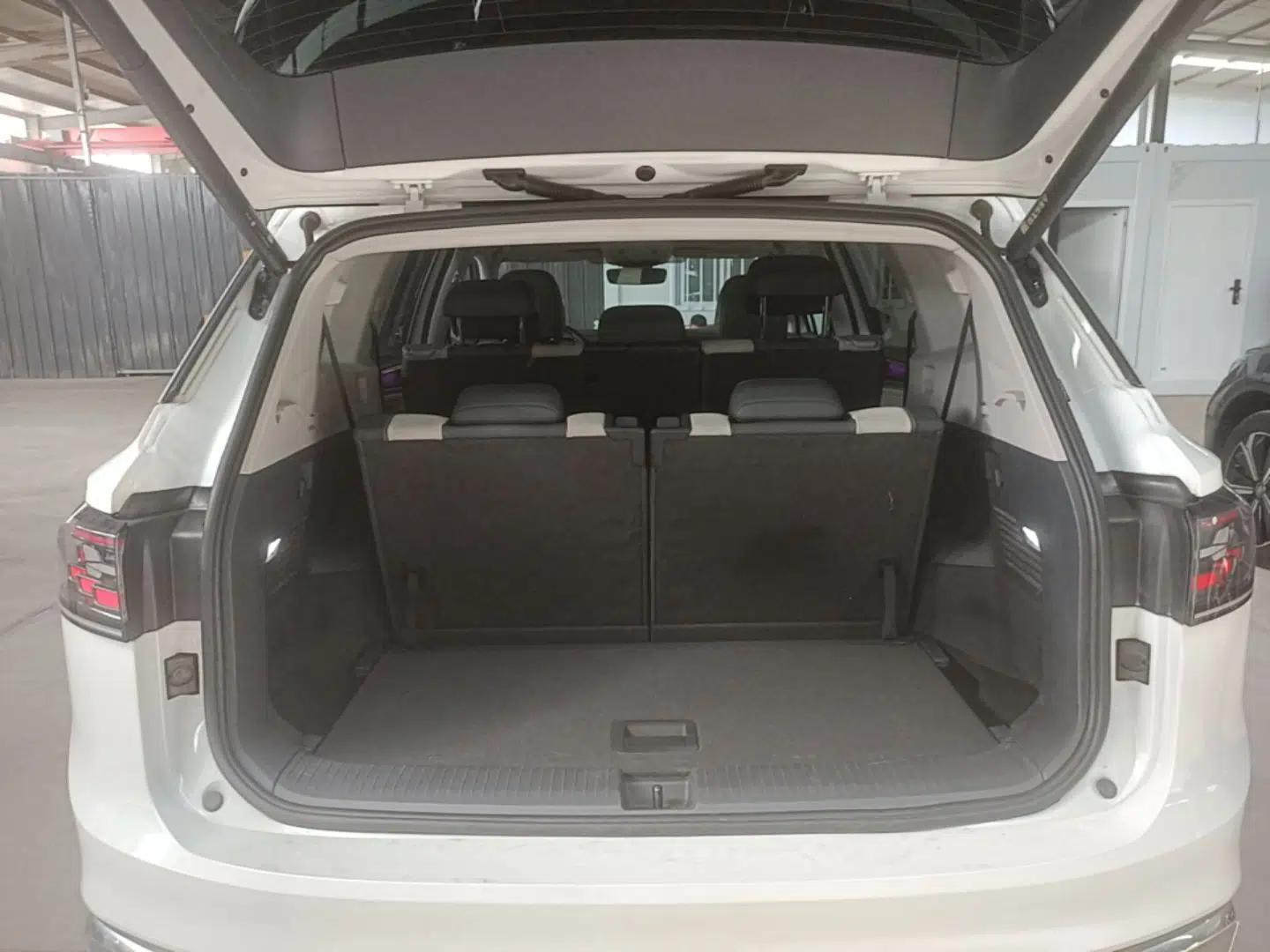 Volkswagen ID.6 CROZZ 2021 Revised Version Long-Range PURE+ Edition — миниатюра 22