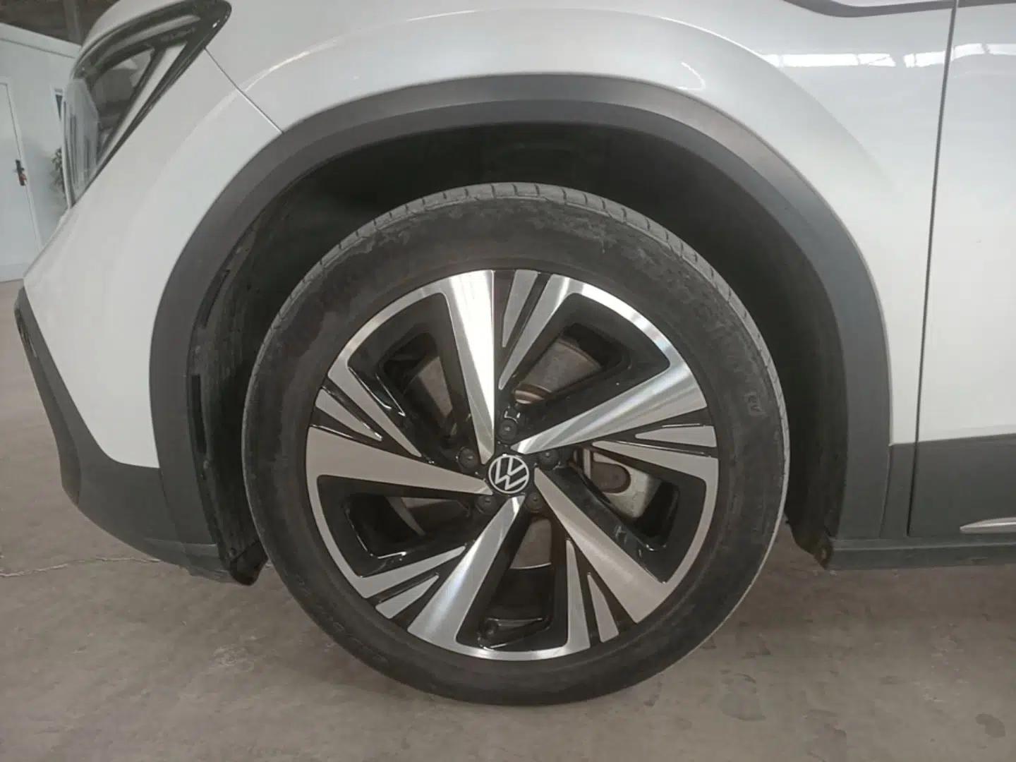 Volkswagen ID.6 CROZZ 2021 Revised Version Long-Range PURE+ Edition — миниатюра 8