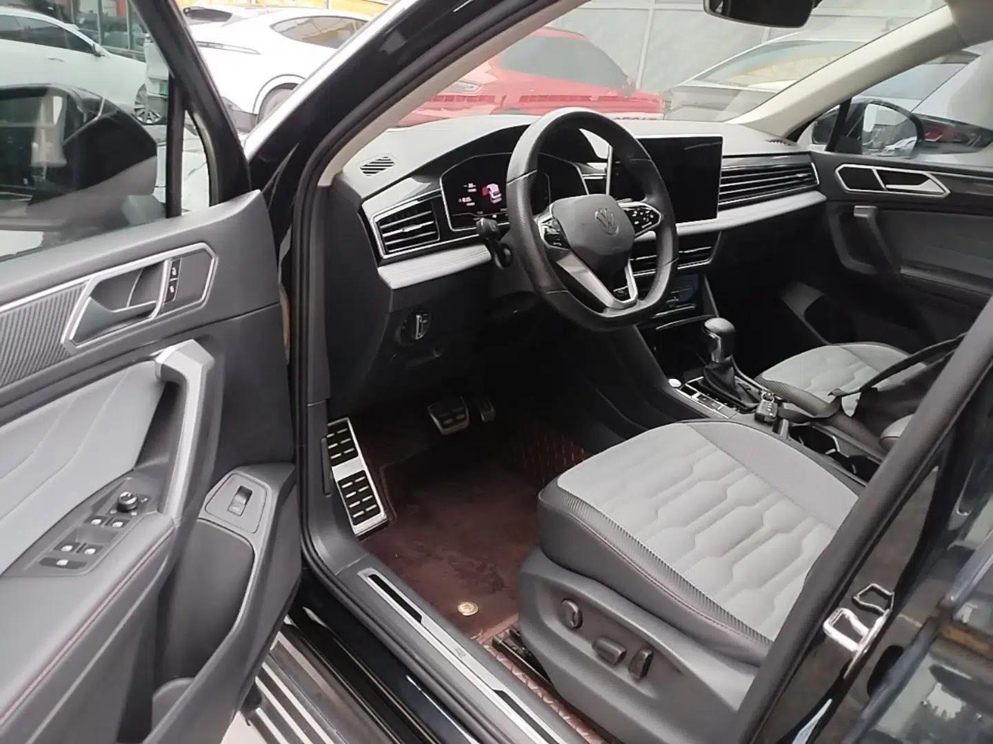 Volkswagen Tiguan X 2022 330TSI Two-Wheel-Drive Flagship Edition — миниатюра 19