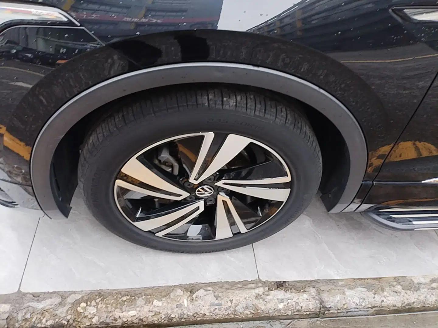 Volkswagen Tiguan X 2022 330TSI Two-Wheel-Drive Flagship Edition — миниатюра 8