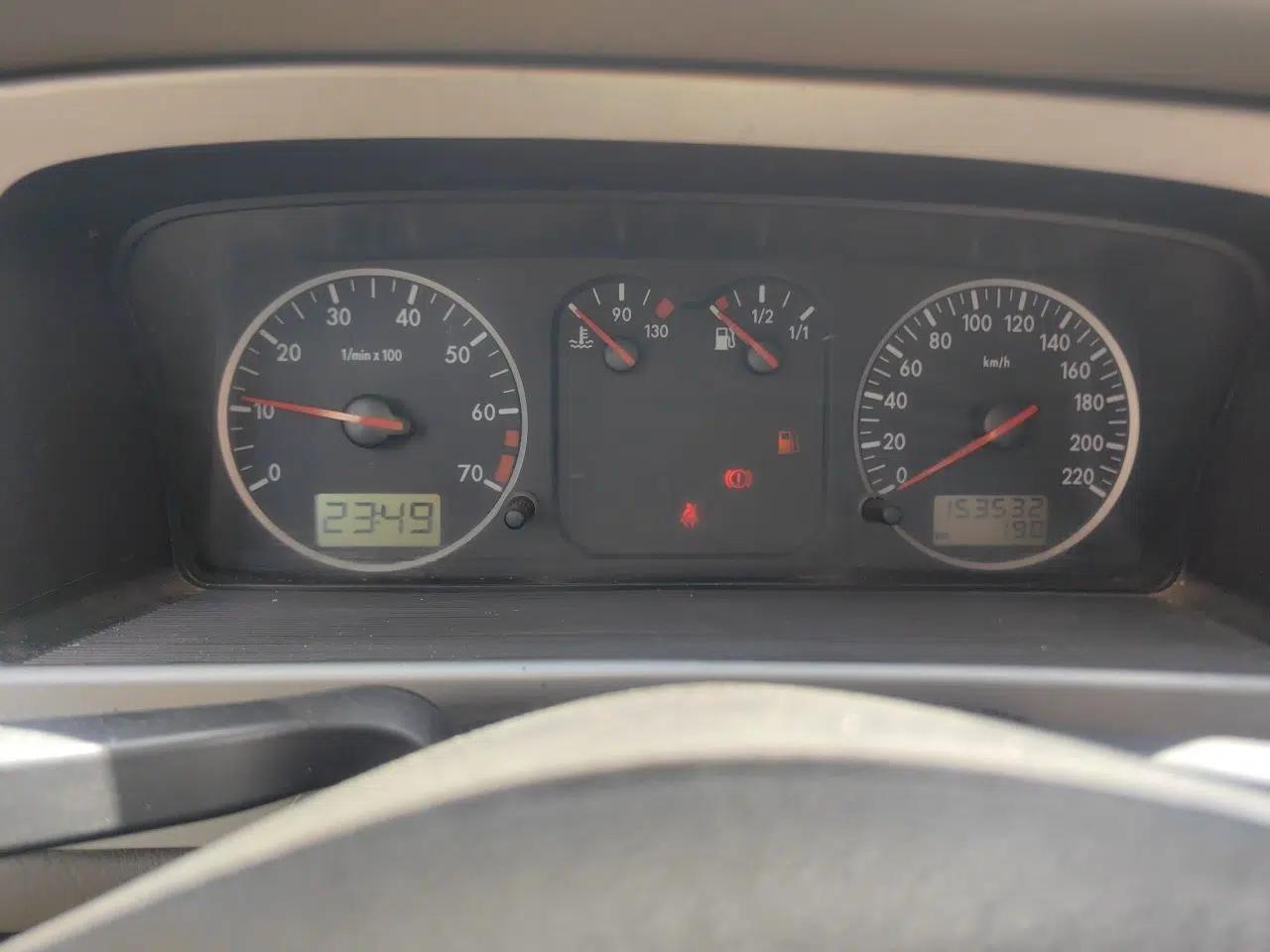 Volkswagen Santana Vista 2008 1.8L Manual Sishang Model — миниатюра 12