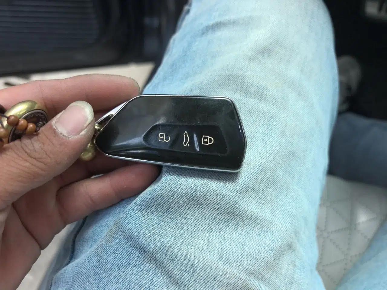 Volkswagen ID.6 X 2022 Smart Enjoyment Long-Range Edition — миниатюра 9