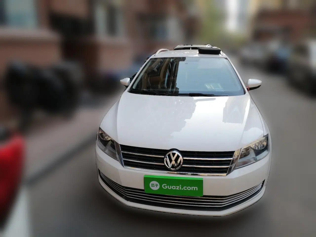 Volkswagen Gran Lavida 2013 1.6L Automatic Fashion Model — миниатюра 2