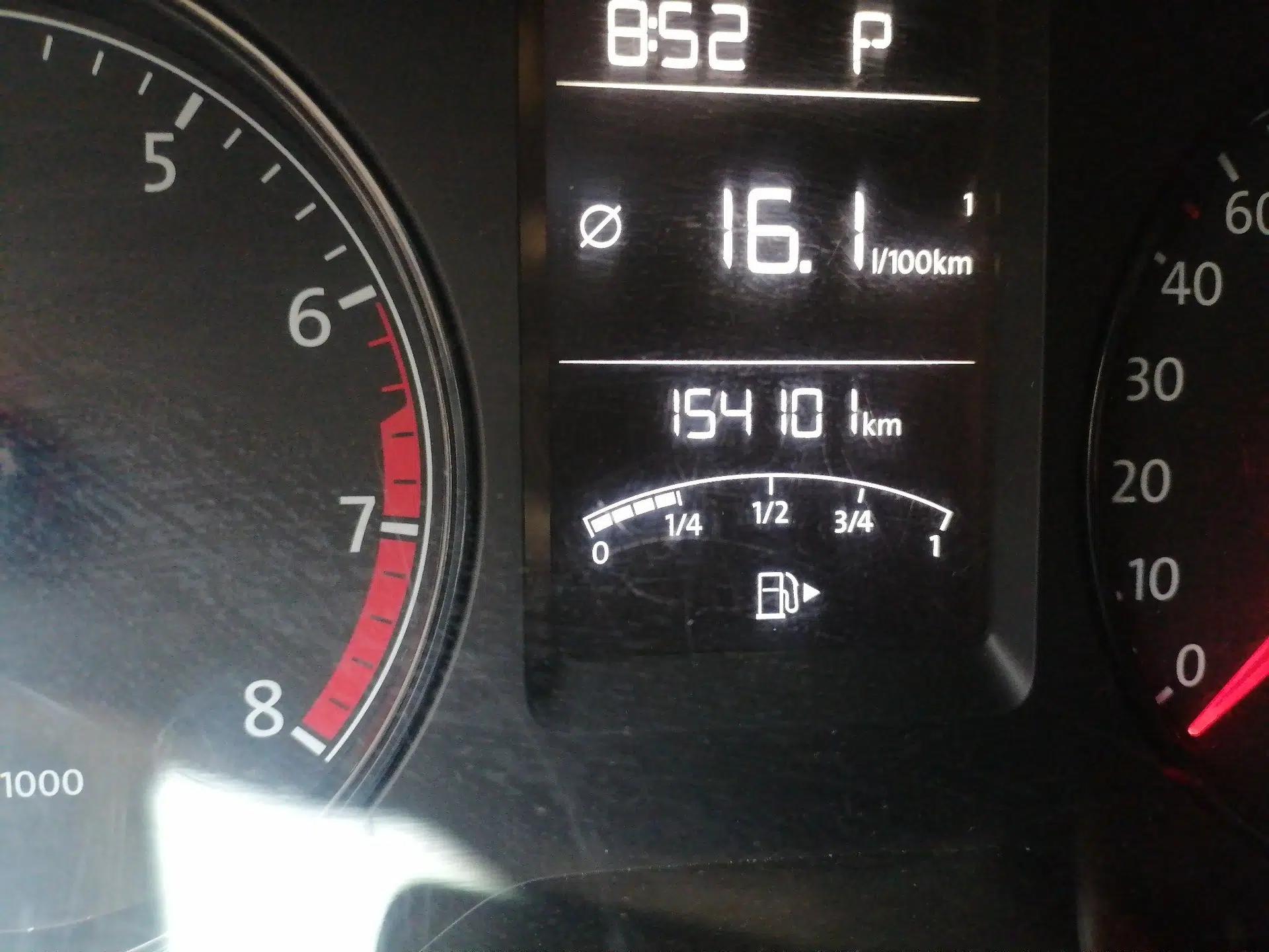 Volkswagen Gran Lavida 2013 1.6L Automatic Fashion Model — миниатюра 13