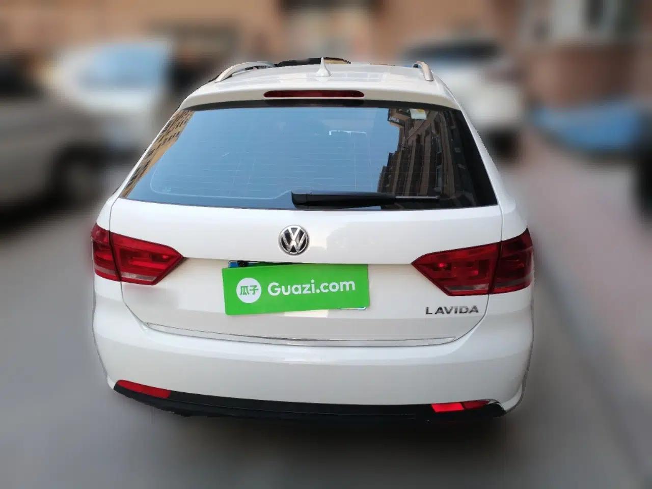Volkswagen Gran Lavida 2013 1.6L Automatic Fashion Model — миниатюра 5