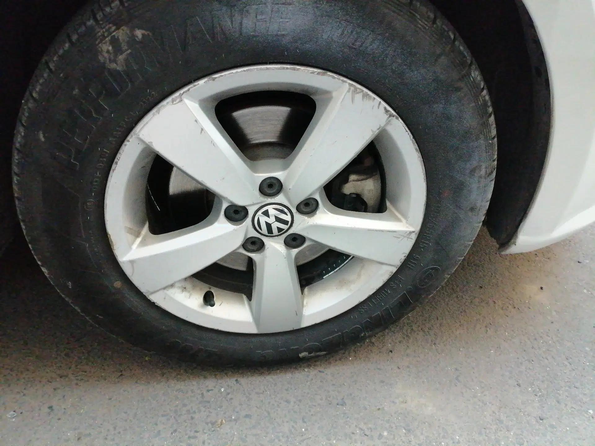 Volkswagen Gran Lavida 2013 1.6L Automatic Fashion Model — миниатюра 8