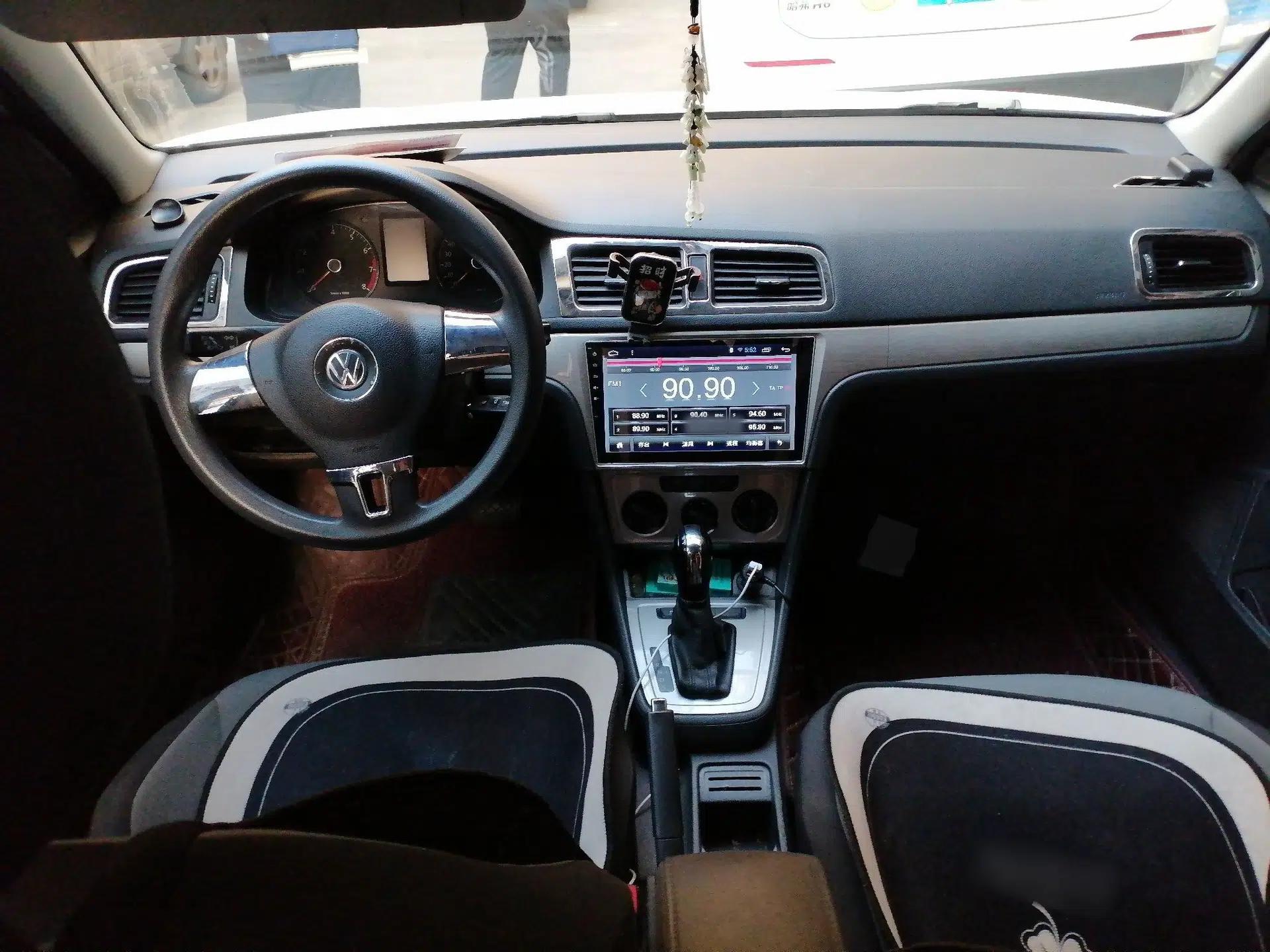 Volkswagen Gran Lavida 2013 1.6L Automatic Fashion Model — миниатюра 10