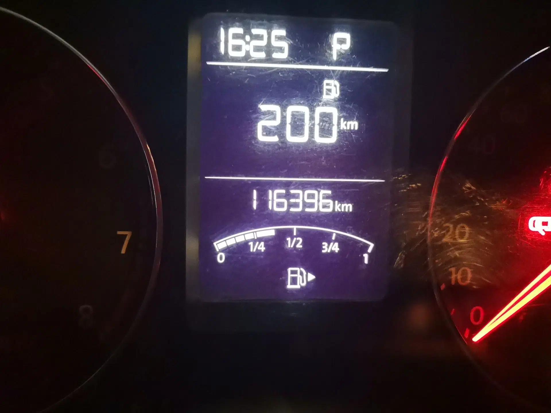 Volkswagen Gran Lavida 2014 1.4TSI Automatic 30th Anniversary Edition — миниатюра 13