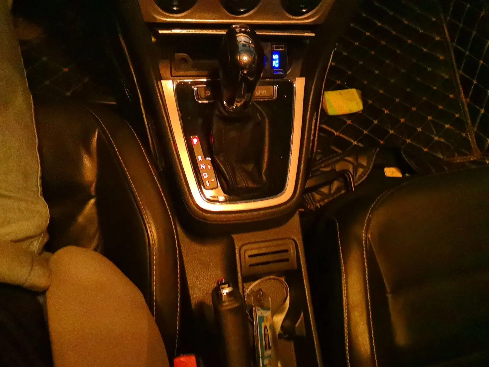 Volkswagen Gran Lavida 2014 1.4TSI Automatic 30th Anniversary Edition — миниатюра 15