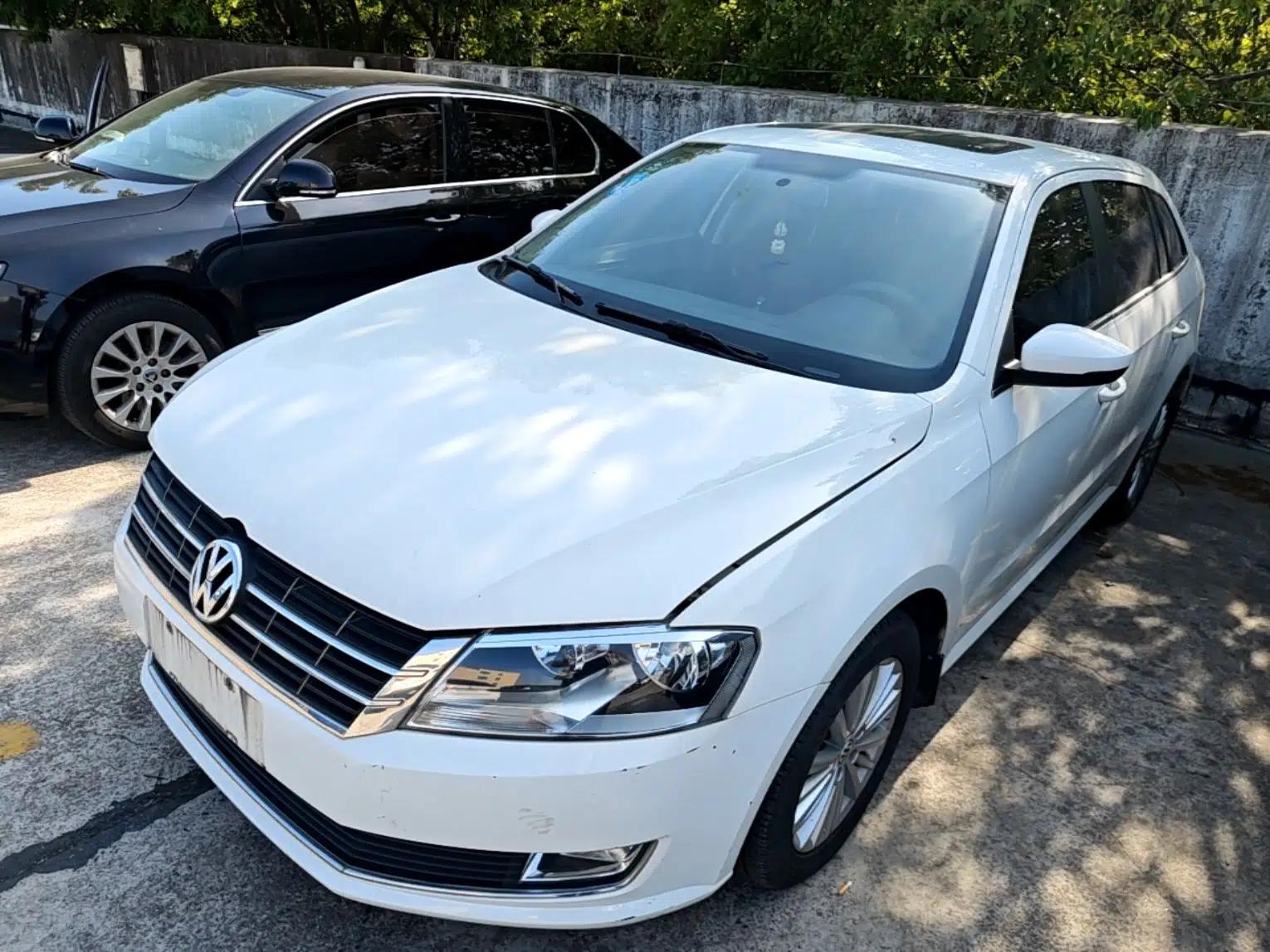 Volkswagen Gran Lavida 2013 1.6L Automatic Comfort Model — миниатюра 1