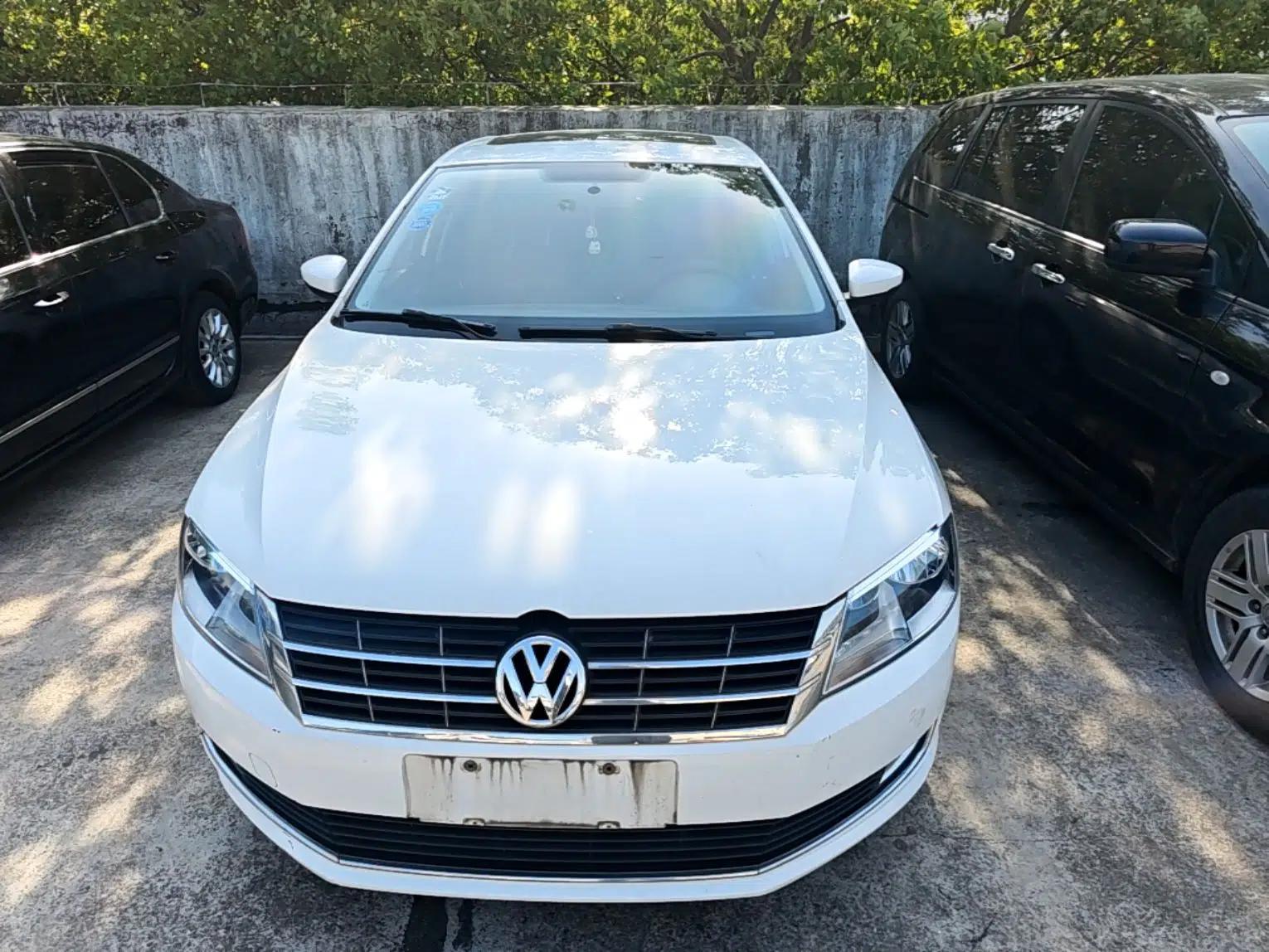 Volkswagen Gran Lavida 2013 1.6L Automatic Comfort Model — миниатюра 2