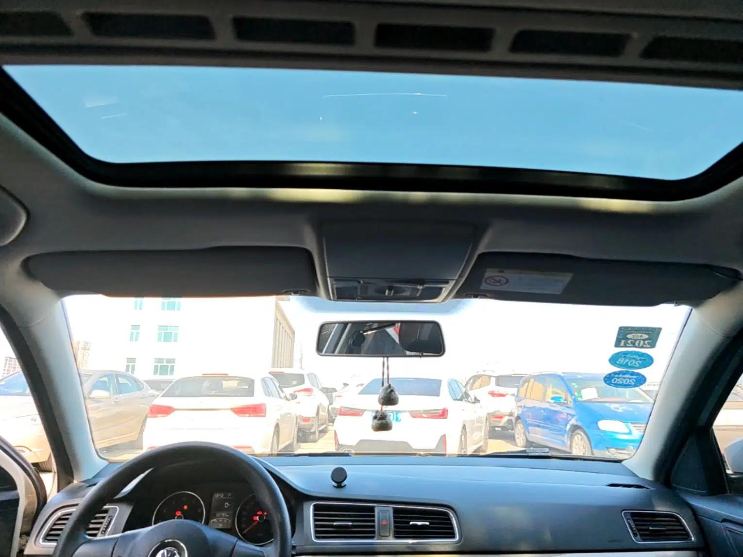 Volkswagen Gran Lavida 2013 1.6L Automatic Comfort Model — миниатюра 20