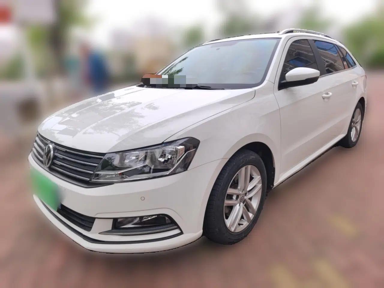 Volkswagen Gran Lavida 2015 1.6L Automatic Comfort Edition — миниатюра 1