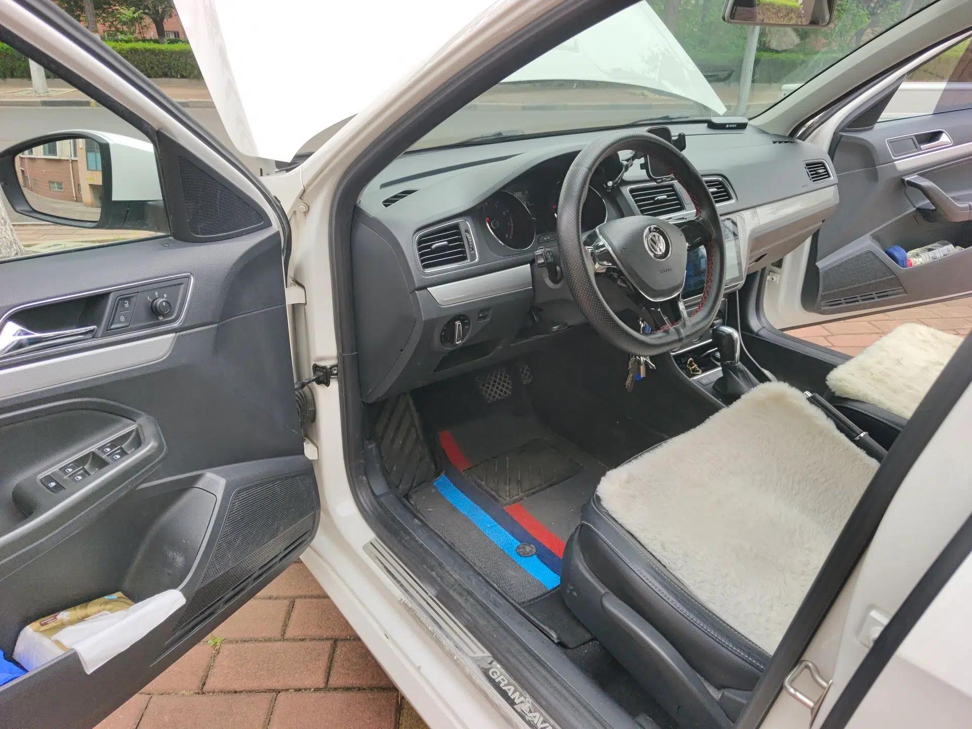 Volkswagen Gran Lavida 2015 1.6L Automatic Comfort Edition — миниатюра 19
