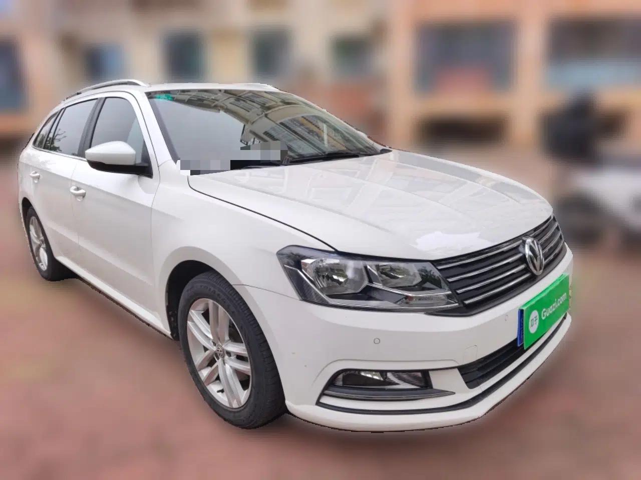 Volkswagen Gran Lavida 2015 1.6L Automatic Comfort Edition — миниатюра 3