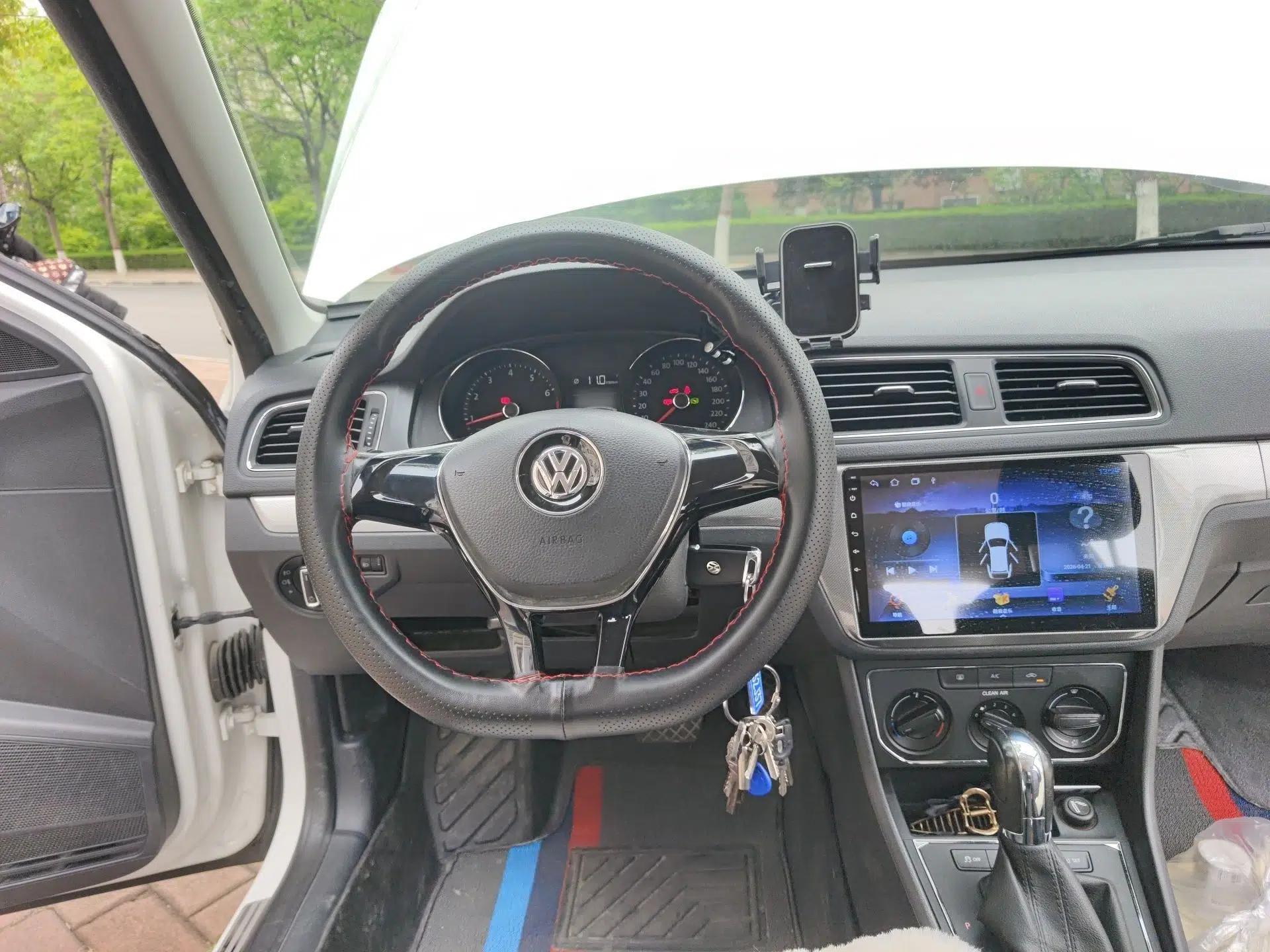 Volkswagen Gran Lavida 2015 1.6L Automatic Comfort Edition — миниатюра 9