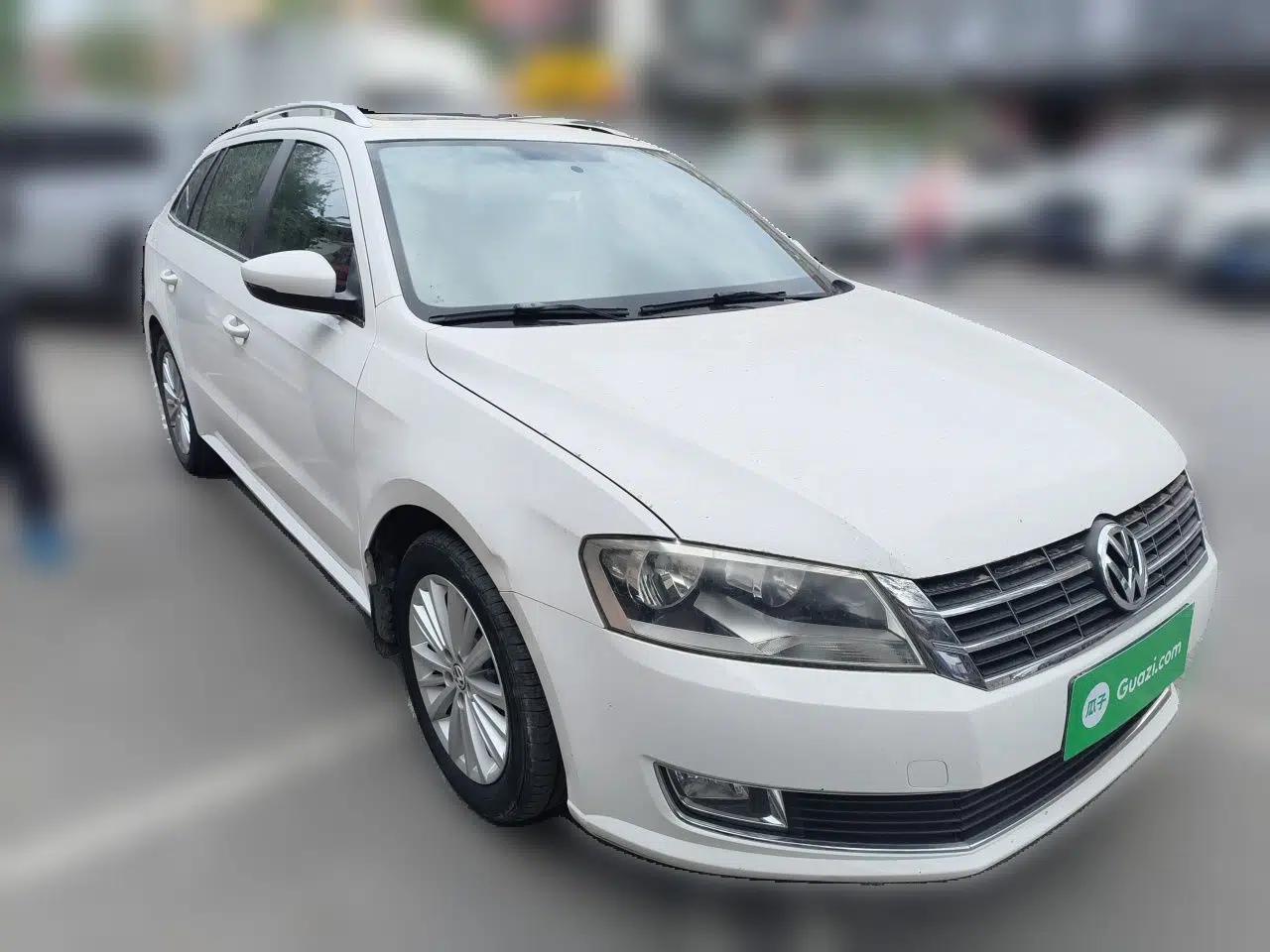 Volkswagen Gran Lavida 2013 1.6L Automatic Comfort Model — миниатюра 3