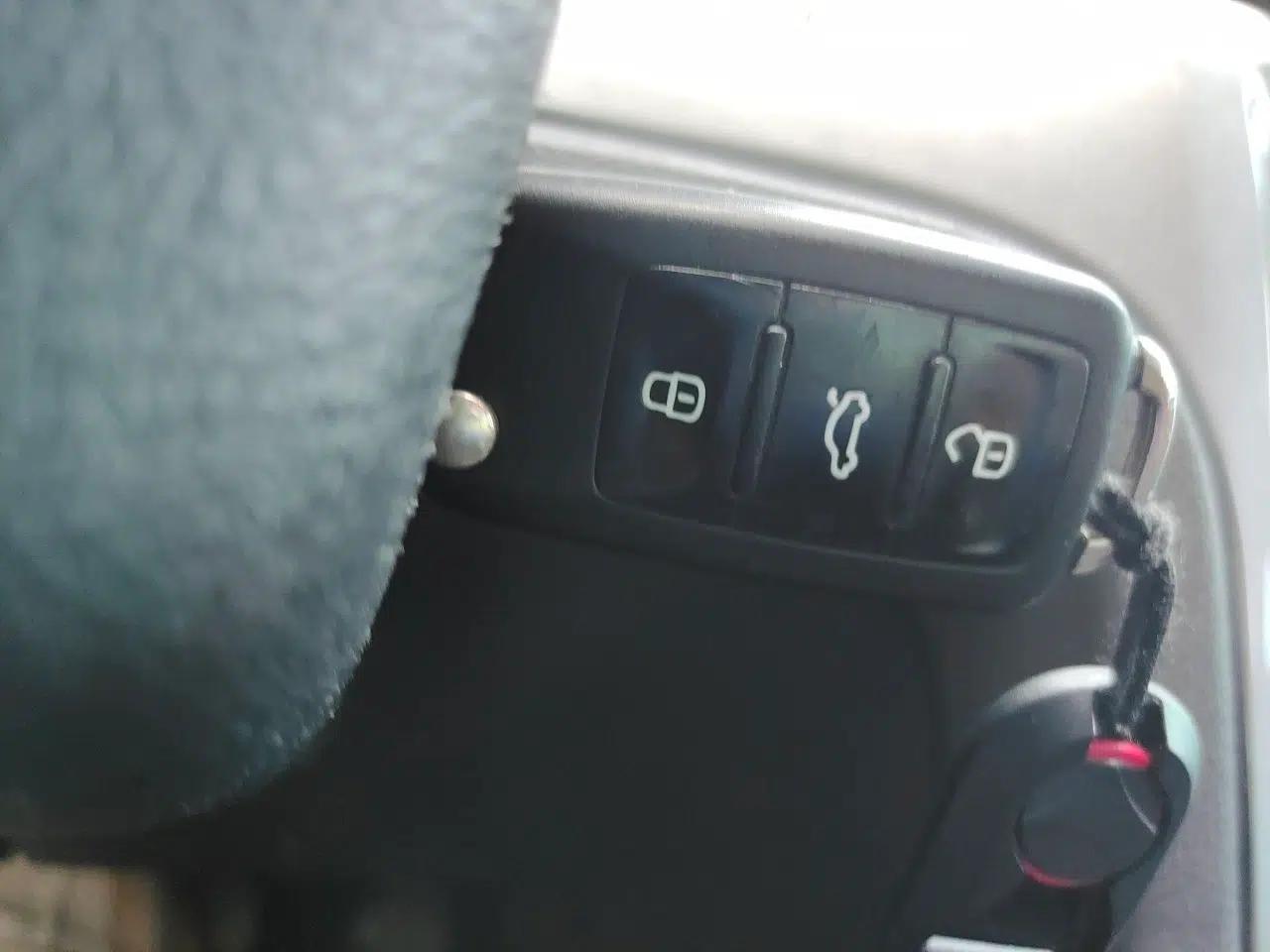 Volkswagen Gran Lavida 2013 1.4 TSI Automatic Comfort Model — миниатюра 9