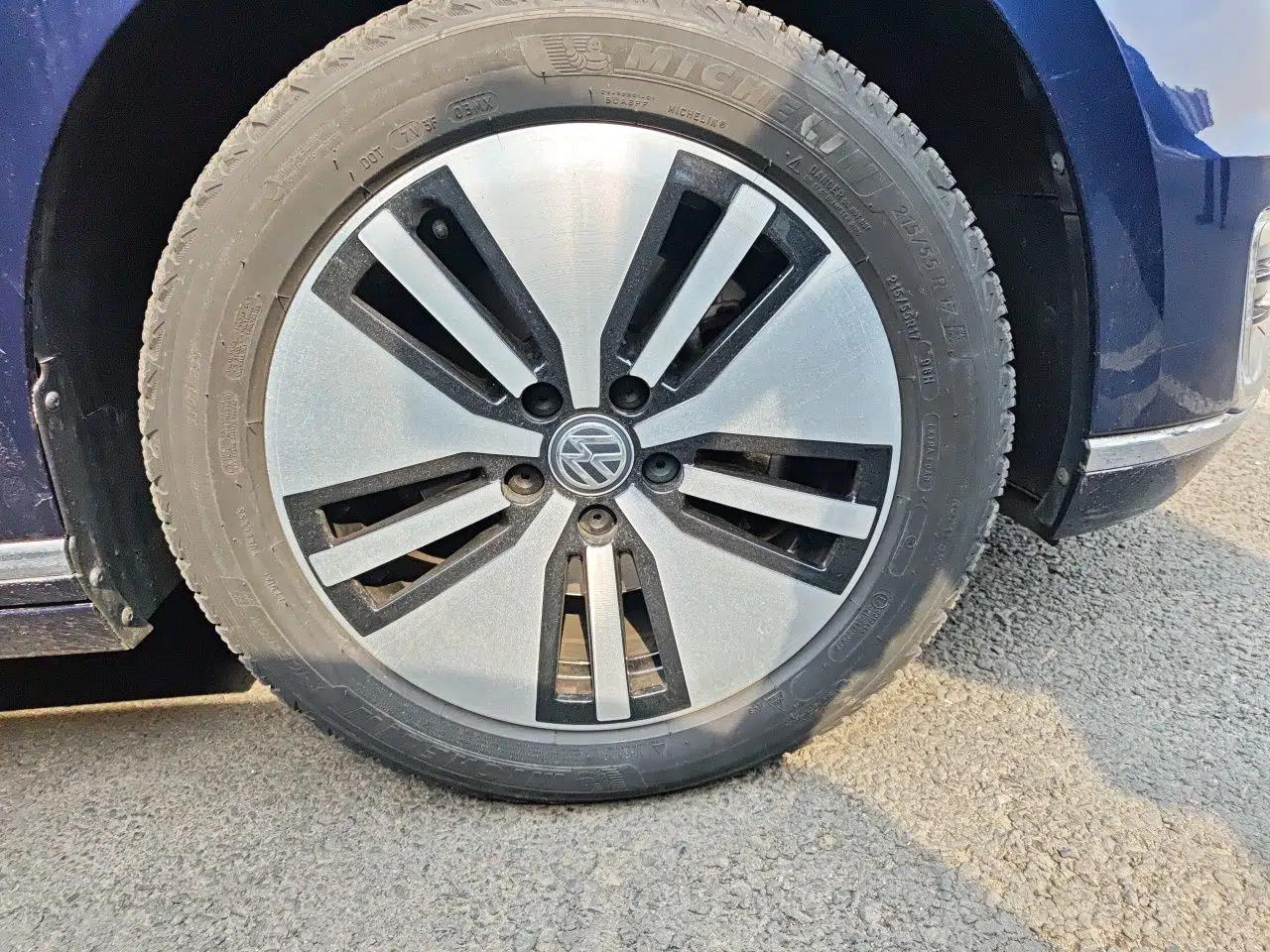 Volkswagen Variant New Energy 2019 GTE model — миниатюра 2