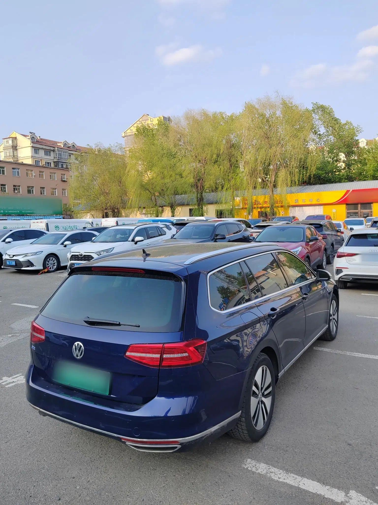 Volkswagen Variant New Energy 2019 GTE model — миниатюра 6