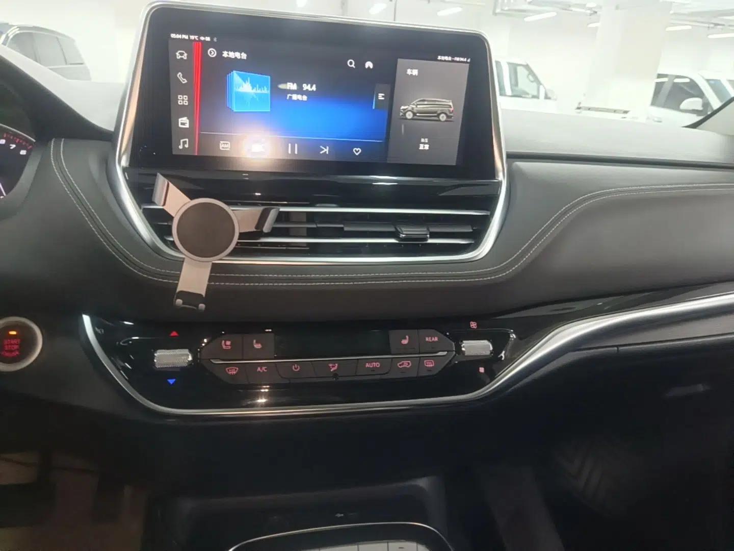 SAIC MAXUS G20 2021 PLUS 2.0T Gasoline Automatic Luxury Edition — миниатюра 15
