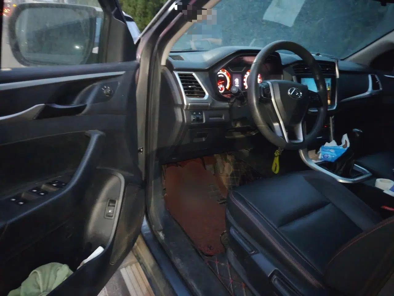SAIC MAXUS T60 2017 2.4L Gasoline Manual Two-Wheel Drive High-Ride Elite Standard Van — миниатюра 17