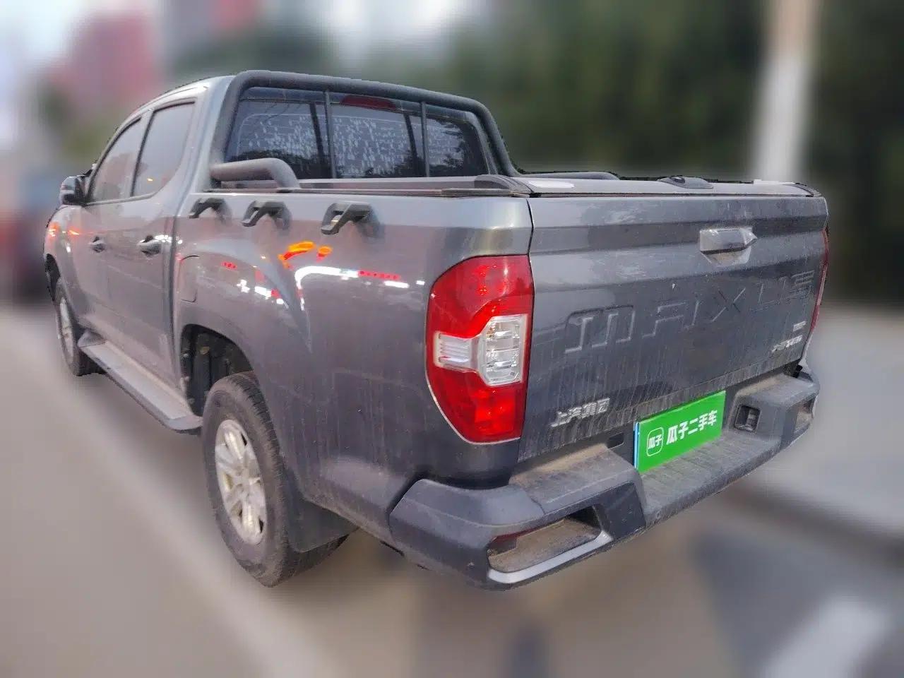 SAIC MAXUS T60 2017 2.4L Gasoline Manual Two-Wheel Drive High-Ride Elite Standard Van — миниатюра 4