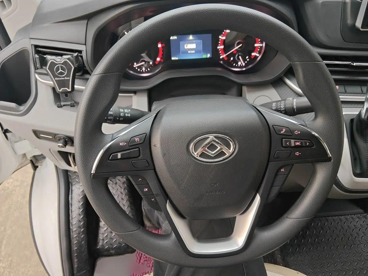 SAIC MAXUS Xintu V90  — миниатюра 11