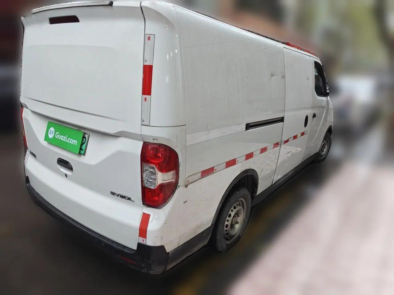 SAIC MAXUS EV30 2019 City Logistics Vehicle Fast Delivery Version Long Wheelbase Mengguli 35 kWh — миниатюра 6