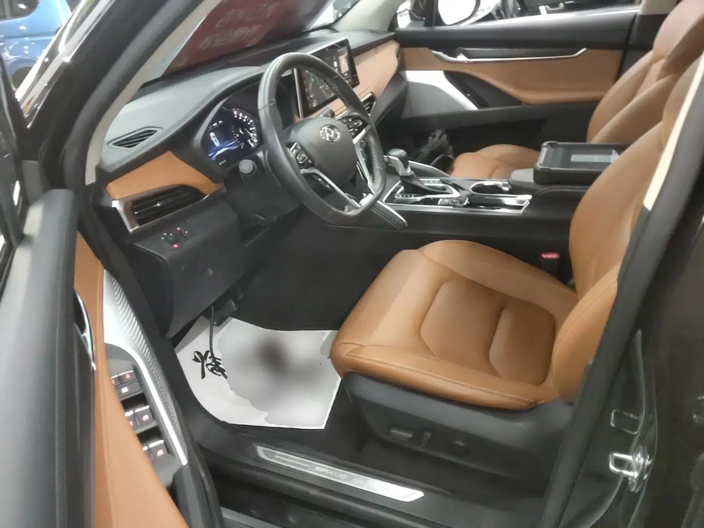 SAIC MAXUS D90 2017 2.0T Automatic Two-Wheel Drive - Uranus — миниатюра 18