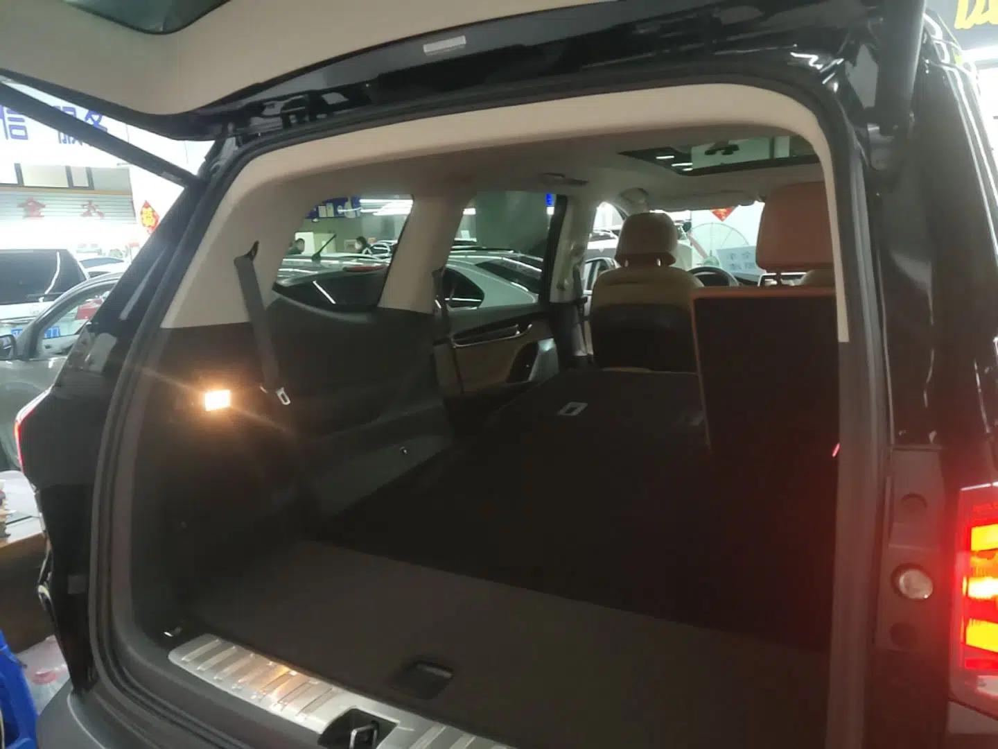 SAIC MAXUS D90 2017 2.0T Automatic Two-Wheel Drive - Uranus — миниатюра 22