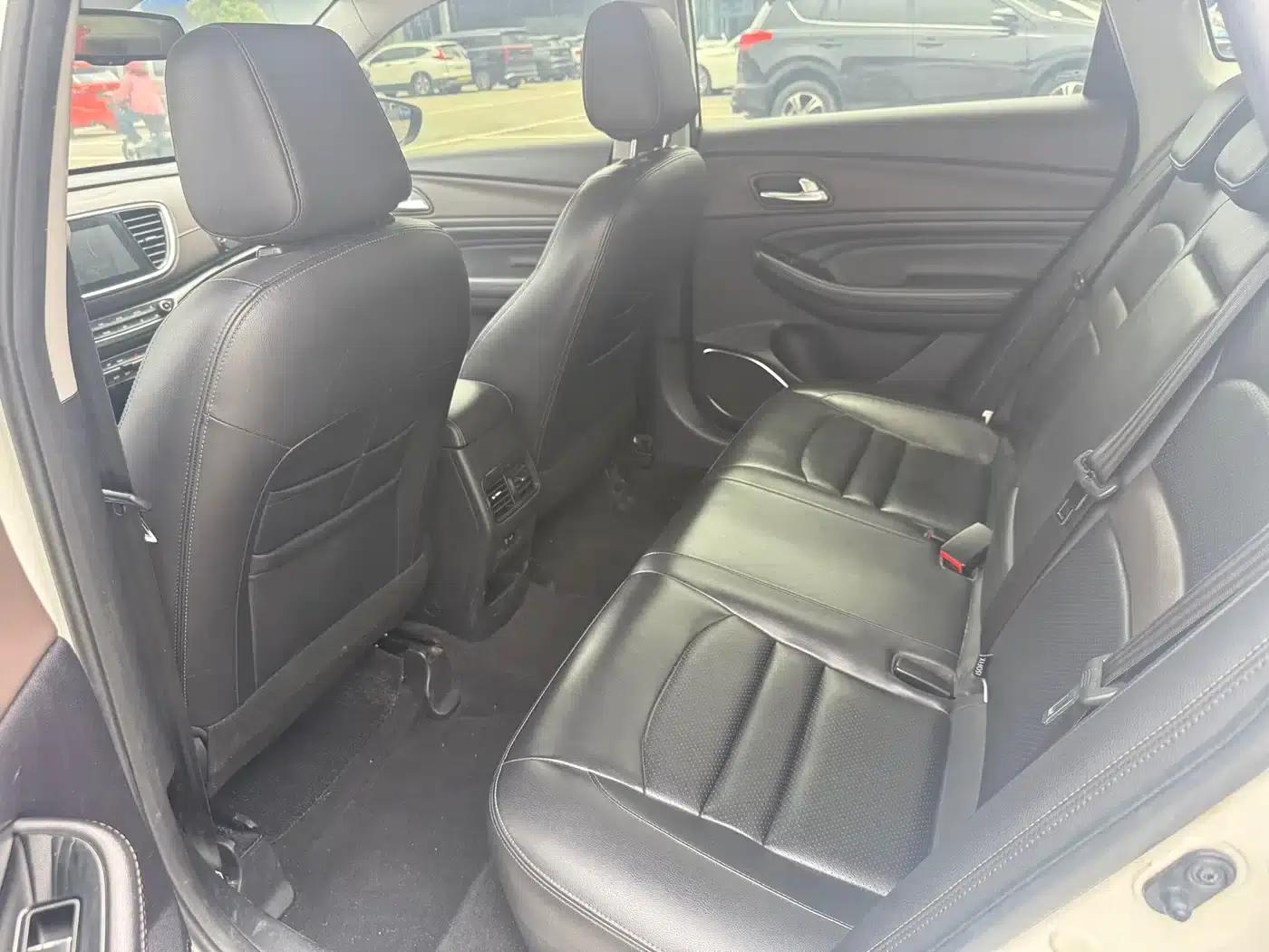 Trumpchi GA4 2018 200T Automatic Premium Edition — миниатюра 7
