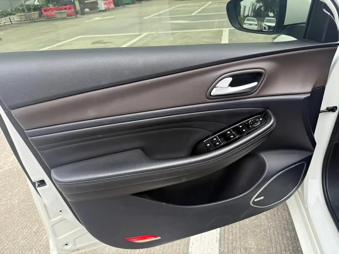 Trumpchi GA4 2018 200T Automatic Premium Edition — миниатюра 8