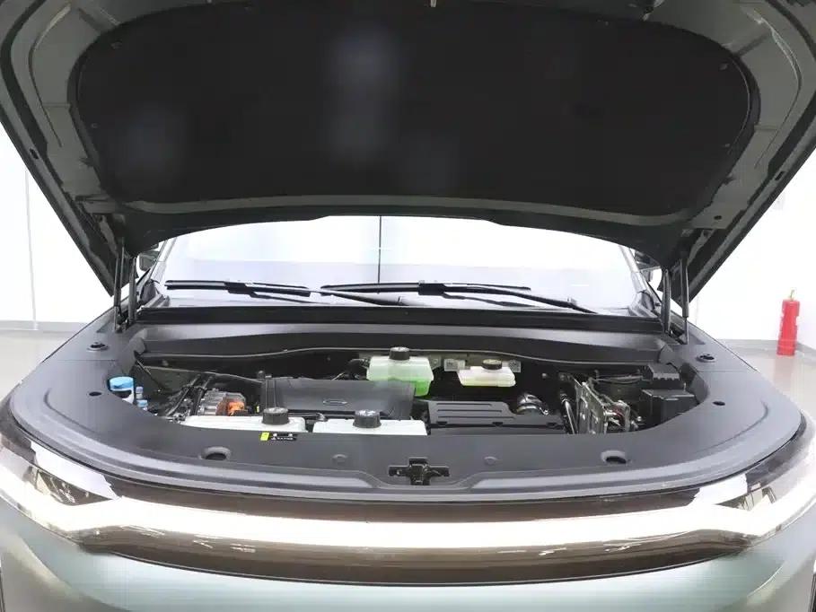 Trumpchi S7 2025 180km/h Ultra AWD LiDAR Edition — миниатюра 31
