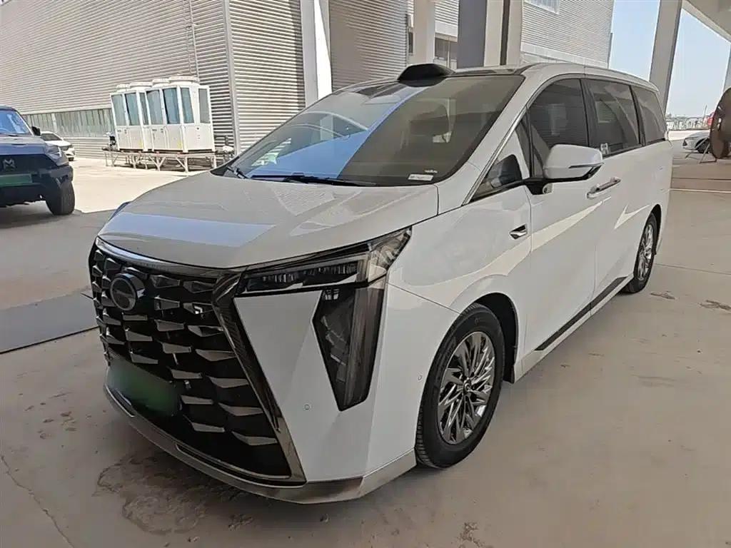 Trumpchi Aspiration M8 2025 Qiankun Series Ultra First Class — миниатюра 1