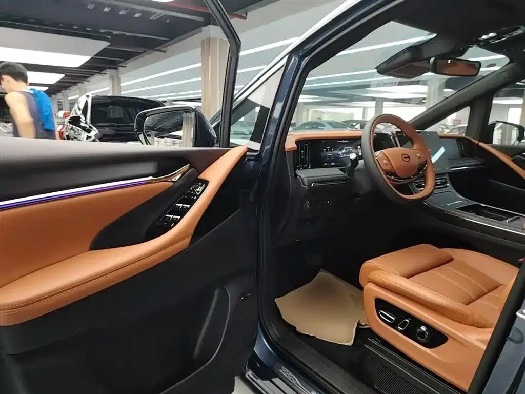 Trumpchi M8 2025 Qiankun Series Pro Comfort Cabin — миниатюра 16
